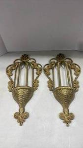 lot 1187 image: Goldtone faux wicker wall pocket planter20.5x10.5