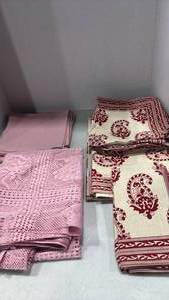 lot 1215 image: Table cloths and cloth napkins