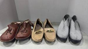 lot 1230 image: Womens Comfort Shoe Collection - 3 Pairs size 10