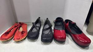 lot 1236 image: Dansko and other shoes size 41,10