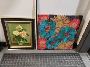 lot 1800 image: Wall Decor.  Largest is 23.5 x 23.5