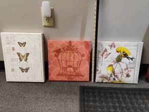 lot 1801 image: Wall Decor.  Birds and Butterflies.  Largest 22 x 11
