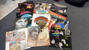 lot 1877 image: Sgt Peppers Lonely Hearts Club and other records