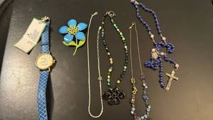 lot 1912 image: Womens jewelry