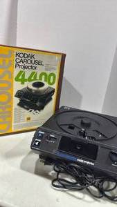 lot 2012 image: Kodak carousel projector 4400
