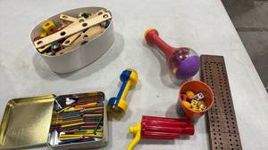 lot 2017 image: Vintage toys