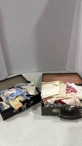 lot 2031 image: Doll clothes