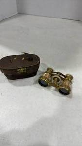 lot 2035 image: Mother of Pearl opera glasses