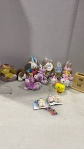 lot 2068 image: Easter stuffed animals and more