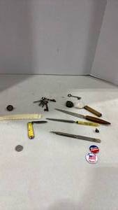 lot 2080 image: Letter openers and more