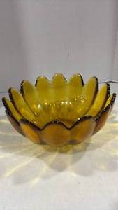 lot 2107 image: Mid-century modern Blenko Amber Glass lotus bowl