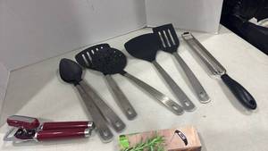 lot 2132 image: Kitchen aid can opener and other kitchen utensils