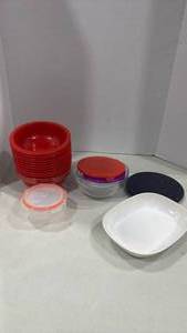 lot 2146 image: Glass bowls with lids, plastic bowls and more