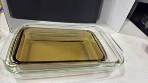 lot 2158 image: Pyrex baking dishes