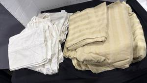 lot 2250 image: King sheets with fullqueen sheets