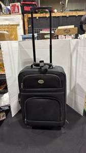 lot 2262 image: Carry on suitcase with back wheels