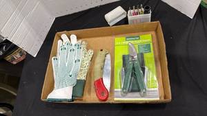 lot 2265 image: Gardening gloves and pruner new, pocket set of tools