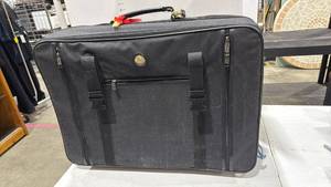 lot 2331 image: Olympia travel bag