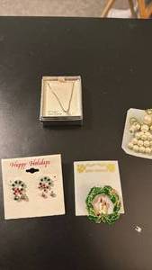 lot 2500 image: Holiday pins, earrings and CZ necklace