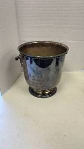 lot 5009 image: Silver plated ice bucket