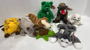 lot 6018 image: More Ty Beanie Babies with Green Erin Bear