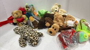 lot 6025 image: Ty Beanie Babies Collection - Mixed Animal Lot