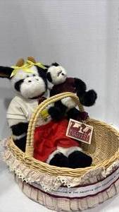 lot 6033 image: American Girls Plush Panda Basket with Build a Bear Cow and Ty Beanie Bear