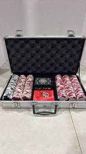 lot 6111 image: Budweiser poker set in case