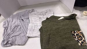 lot 1257 image: Womens tops and dress size L