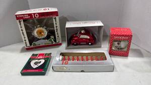lot 1272 image: Christmas ornaments , treetopper and lights