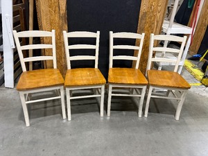 lot 2418 image: Traditional Rush Seat Ladder Back Chair Qty 4
