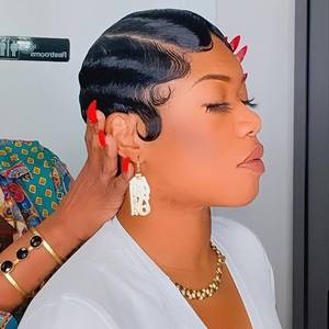 lot 6336 image: Short Curly Pixie Cut Wigs Finger Ocean Wave Wig Human Hair for Black Women Non Lace Full Machine Made Glueless Rose Net Cap Pixie Wig Brazilian Virgin Short Layered Glueless Bob Wig Human Hair
