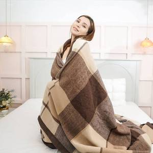 lot 15783 image: YOUR MOON 100percent Pure Wool Queen Size, Australian Organic Natural Wool Blankets, Hypoallergenic Blanket for Bed, Medium Weight(Coffee, 90  90)