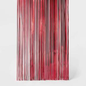 lot 4100 image: Fringe Backdrop D�cor Red - Spritz��