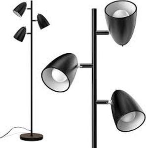lot 7886 image: Modern 3-Head Floor Lamp with Adjustable Spotlights