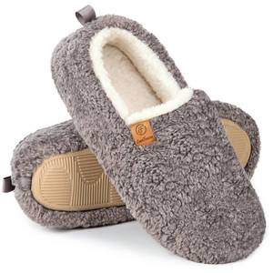 lot 7924 image: EverFoams Women��s Soft Curly Full Slippers Memory Foam Lightweight House Shoes Cozy Loafer with Polar Fleece Lining Grey,7-8 US
