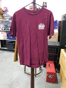 lot 3357 image: Vans Off The Wall Burgundy T-Shirt Size Large