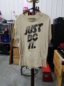 lot 3358 image: Nike Just Do It T-Shirt Size XL