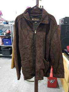 lot 3362 image: Columbia Brown Suede Jacket XXL