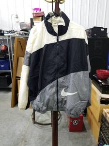lot 3371 image: Nike Colorblock Windbreaker Jacket XXL