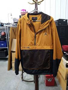 lot 3375 image: Air Jordan Mesh Anorak Jacket Size XL