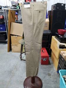 lot 3378 image: Kenneth Cole Awearness Wool Dress Pants Size 36