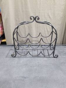 lot 3392 image: Decorative Iron 6-Bottle Wine Rack