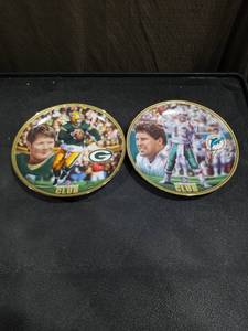 lot 3399 image: NFL Quarterback Club Collector Plates - Favre and Marino