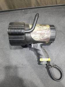 lot 3418 image: Black & Decker VEC157BDC V2 Rechargeable Halogen Spotlight (Camo)