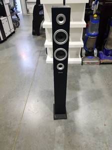 lot 3436 image: Vivitar Tower Audio System with USB and Line-in
