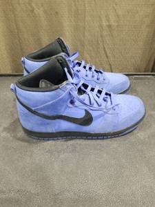 lot 3468 image: Nike Dunk High Football Grey Size 13
