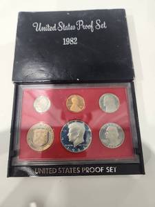 lot 3501 image: 1982 United States Proof Set