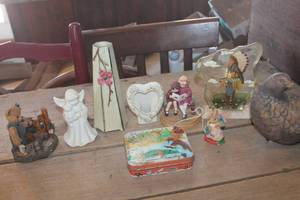 lot 3329 image: Vintage Vase, Figurines & More