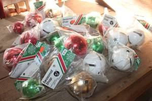 lot 3365 image: NIP Various Sized Metal Jingle Bells